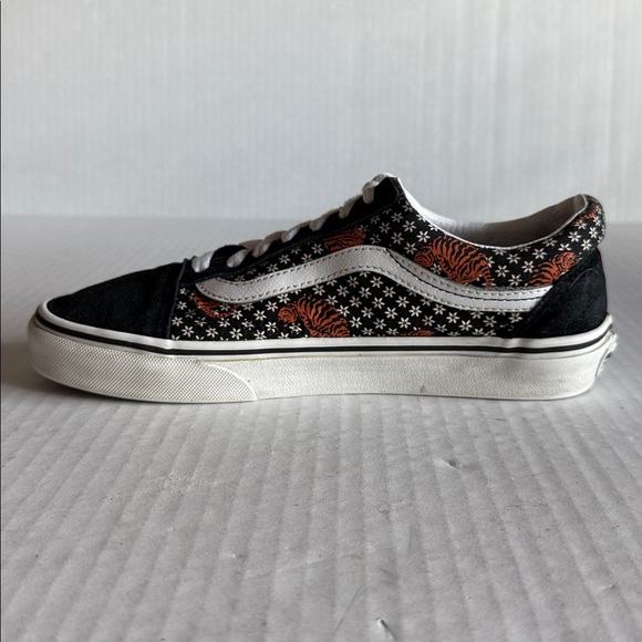 Vans Old Skool Tiger Floral Sneakers - Picture 7 of 12